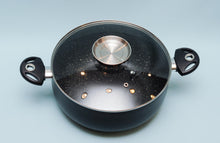 Заредете изображение във визуализатора на галерията – Тенджера с арома-капак