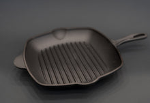 Заредете изображение във визуализатора на галерията – Чугунен тиган
